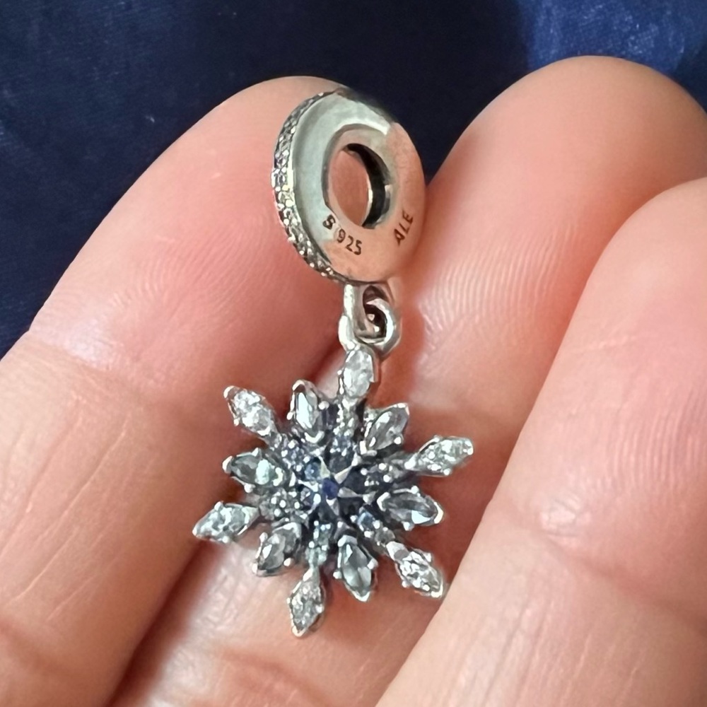 Retired Pandora Crystalized Snowflake Dangle Charm With Clear Cubic Zirconia - Picture 4 of 9